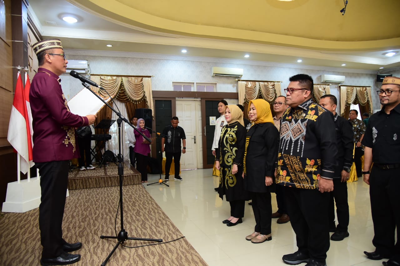  Dilantik Kepala BKN, Wagub Idah Penasihat IKA UNS   