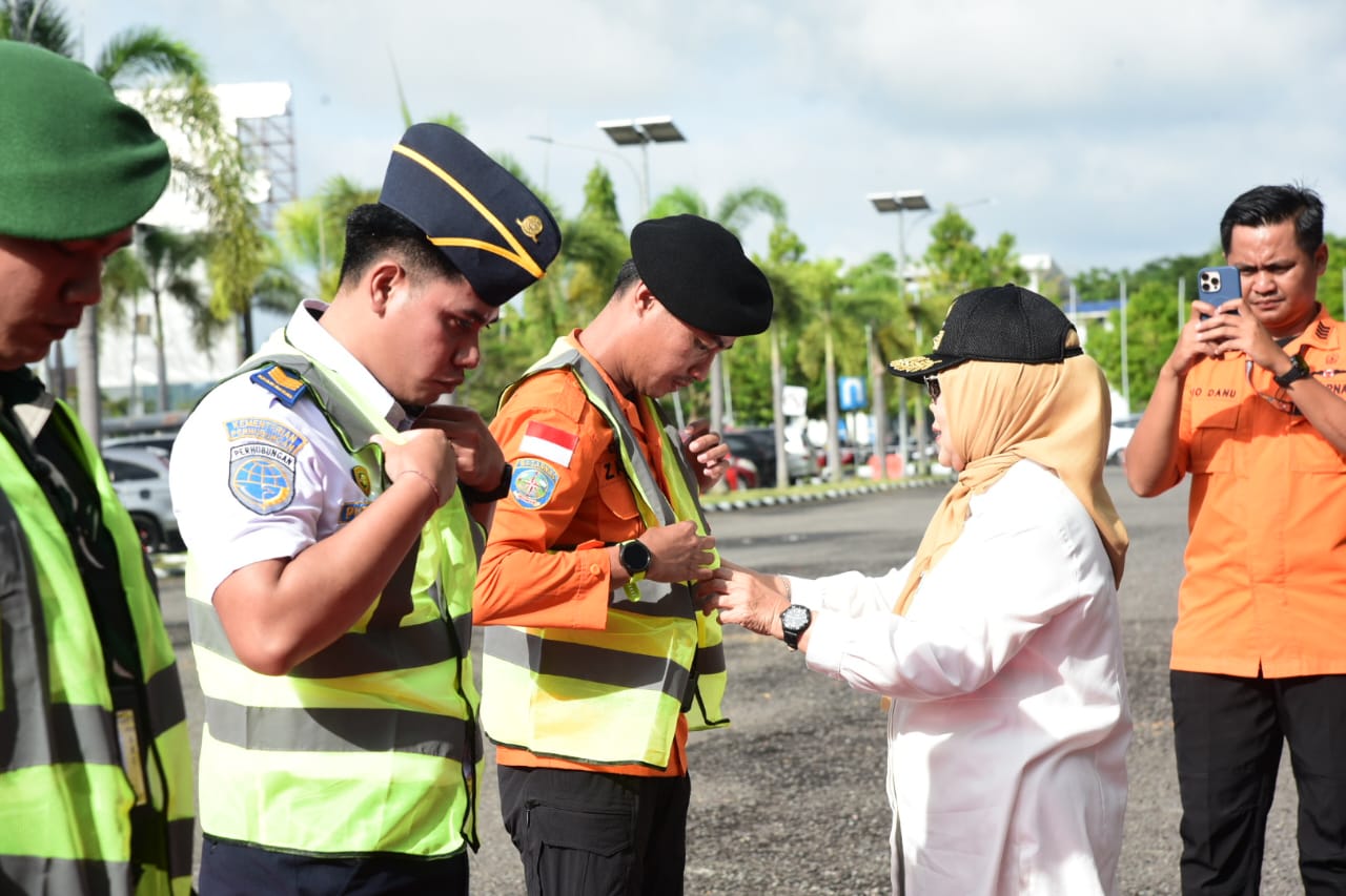  Wagub Idah Pimpin Apel Gelar Pasukan dan Buka Posko Terpadu Angkutan Udara 