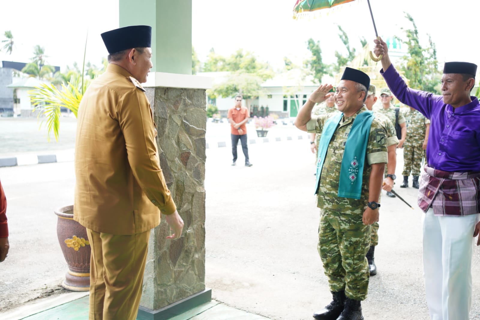 Adat Mopotilolo Sambut Pangdam XIII/Merdeka di Gorontalo