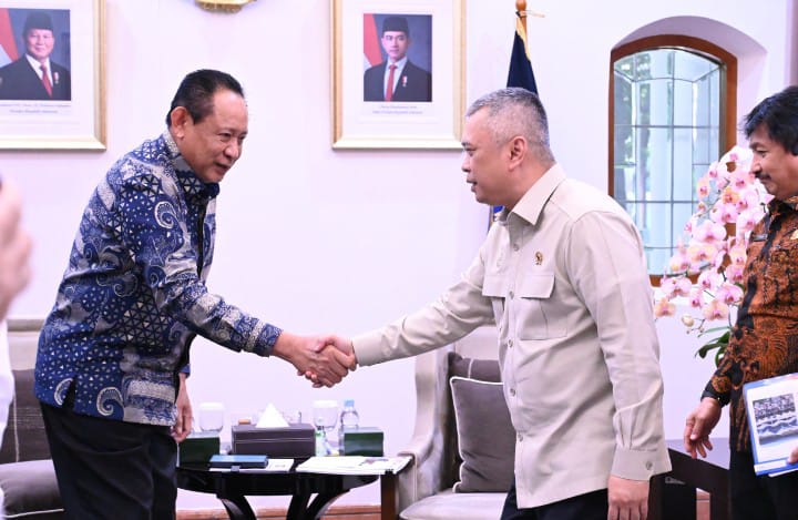  Matangkan Kesiapan Embarkasi Haji, Gubernur Gusnar Ismail Temui Menteri Perhubungan