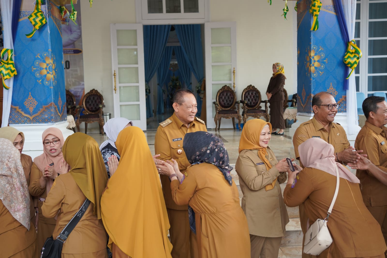  Sejam Berdiri, Gubernur-Wagub dan Pimpinan OPD Salami Ribuan ASN dan P3K   