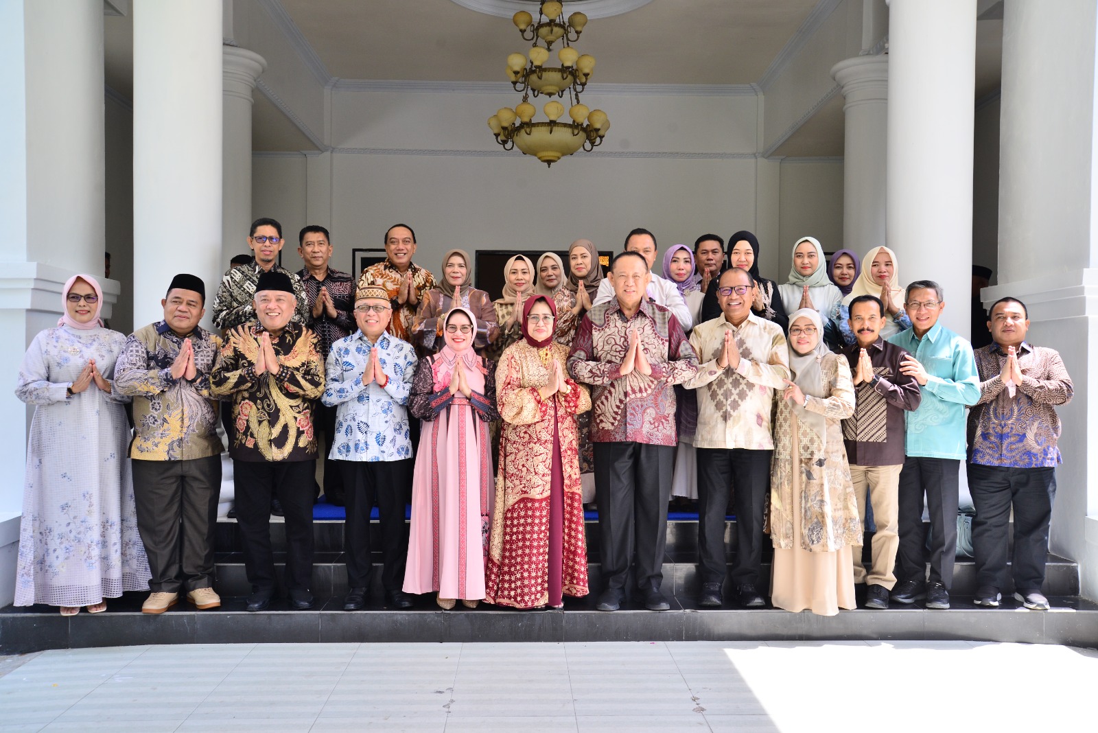  Hangatnya Silaturahmi Idulfitri Gubernur Gusnar Bersama Kepala Daerah