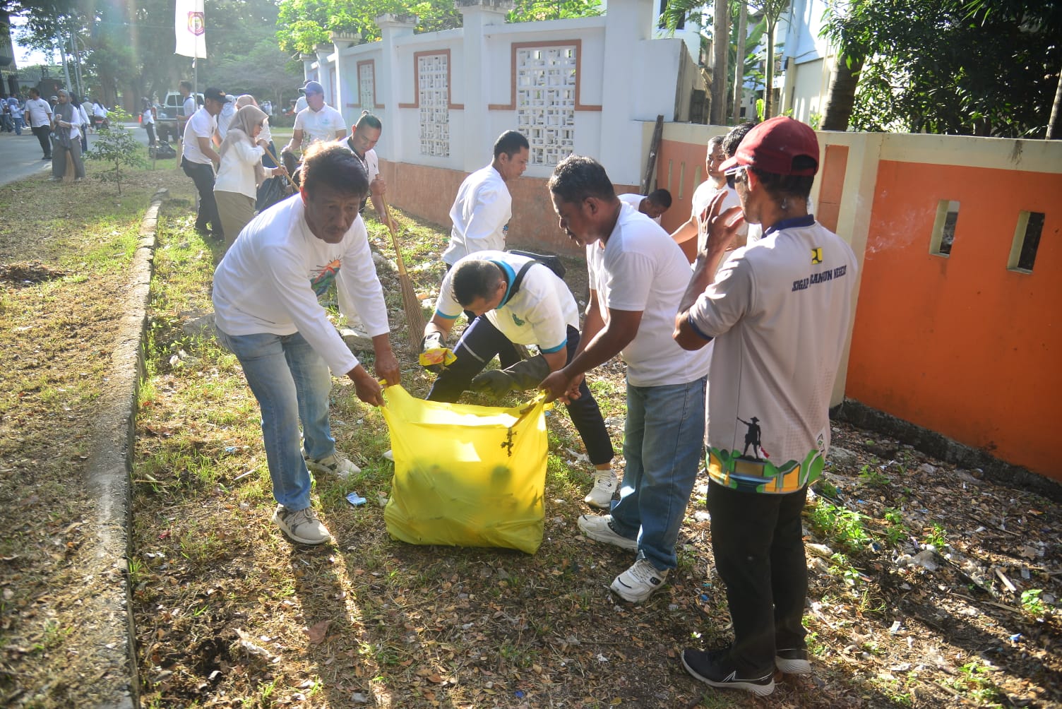  Pemprov Gorontalo Kerahkan Ribuan ASN Sukseskan Gerakan Indonesia ASRI
