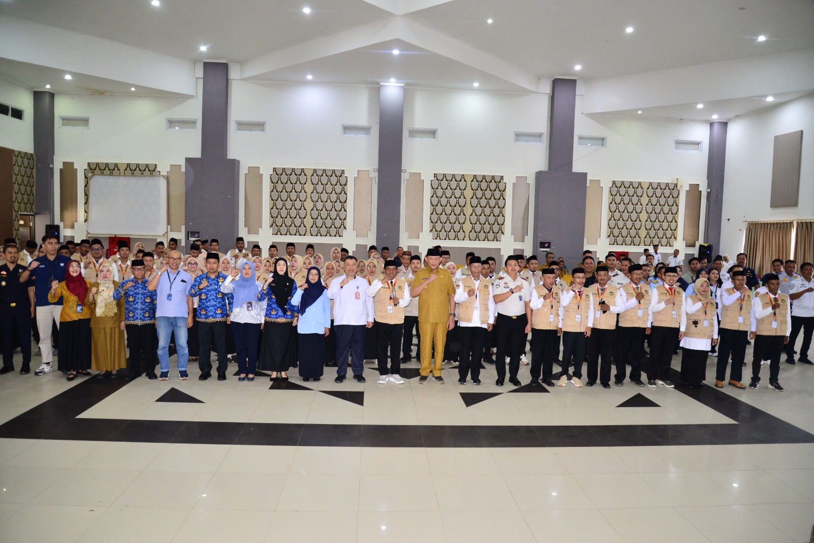  Gubernur Gusnar Kukuhkan PPIH EHA Gorontalo   