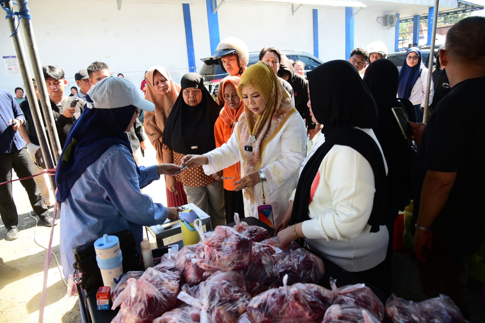  Wagub Idah Apresiasi Penyembelihan 101 Ekor Sapi Kurban di Gorontalo