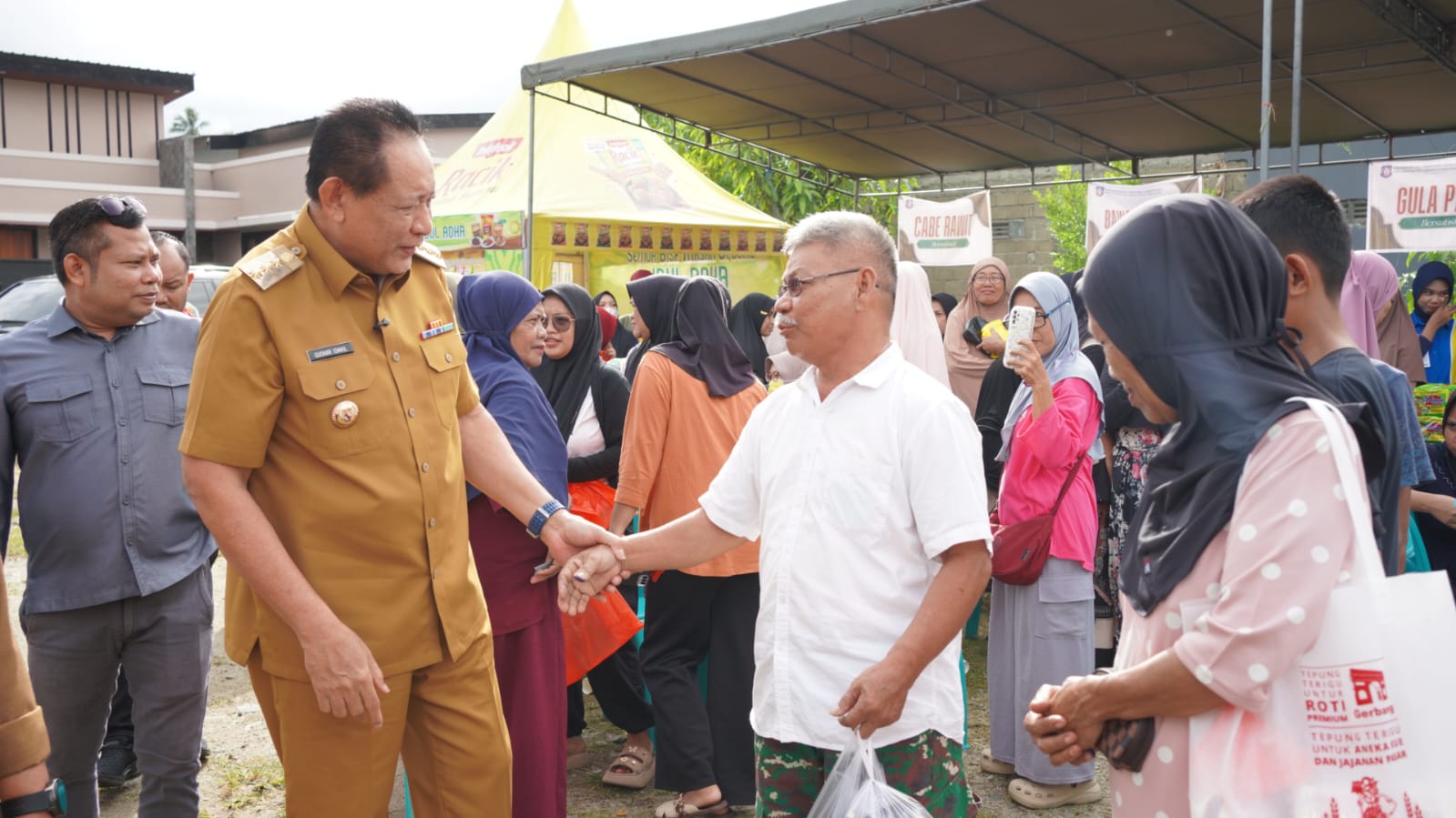 Pemprov Gorontalo Gelar Pasar Murah di Dungingi Jelang Iduladha