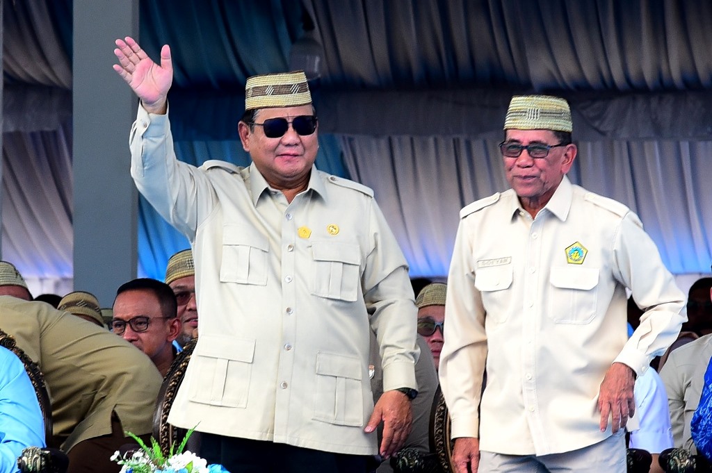  Presiden Prabowo Kenakan Upiah Karanji pada Puncak PENAS XVII