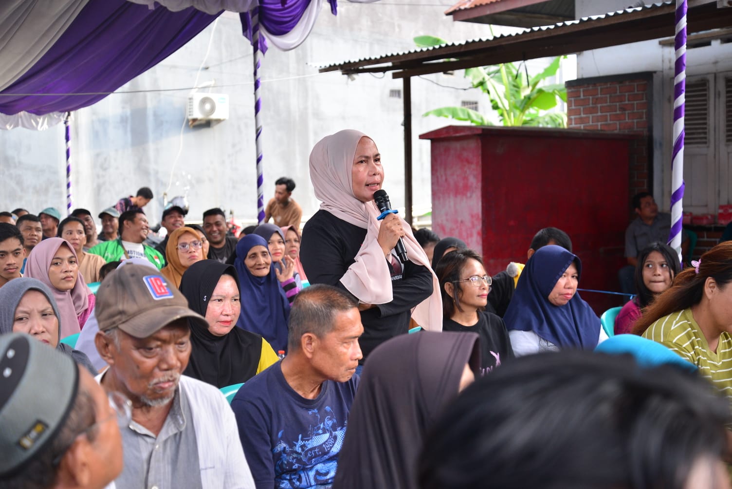  Warga Tanggidaa Keluhkan Operasional Kontainer