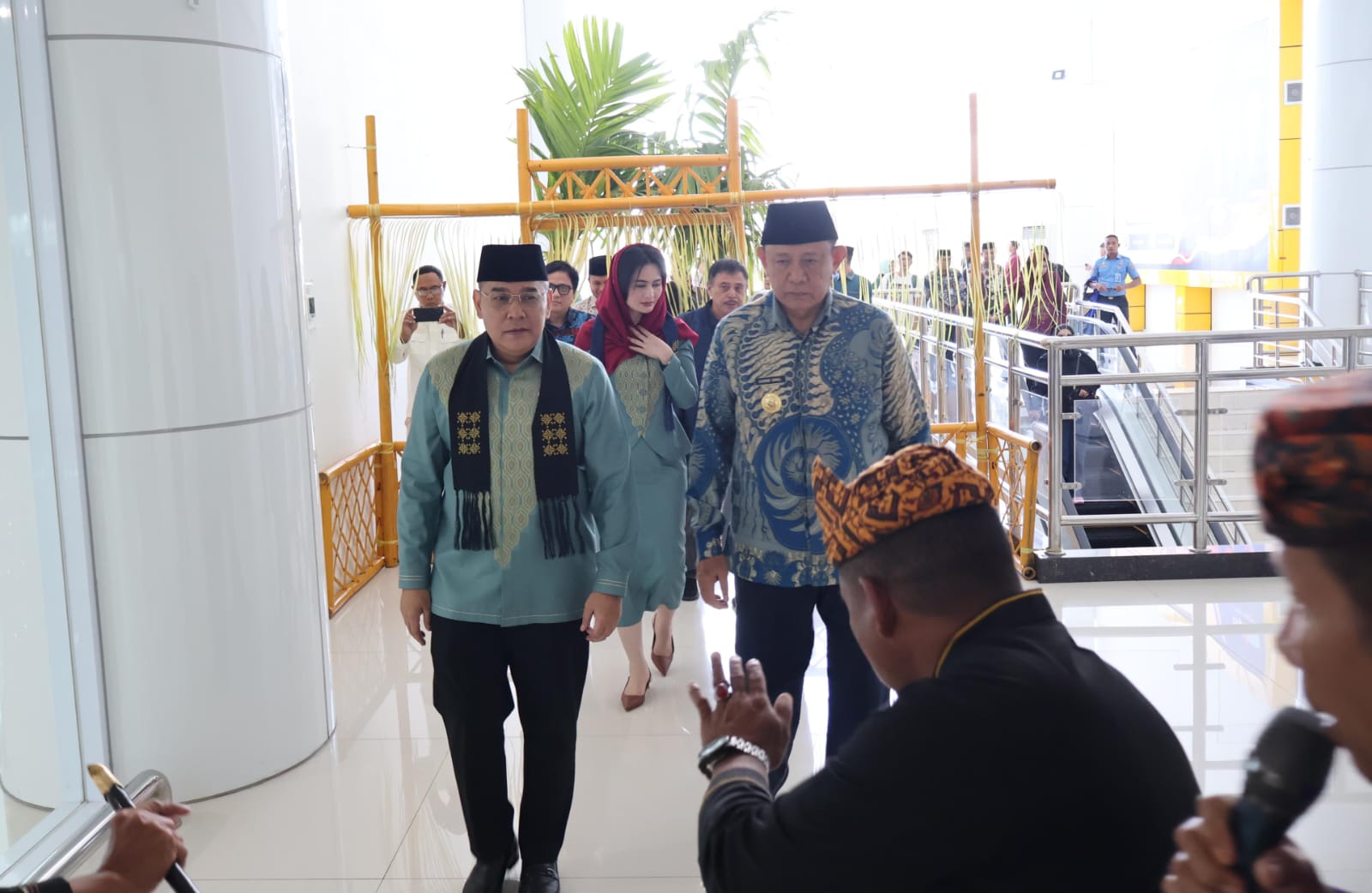  Tiba di Gorontalo, Wamen ATR/Waka BPN Dijemput Adat Mopotilolo