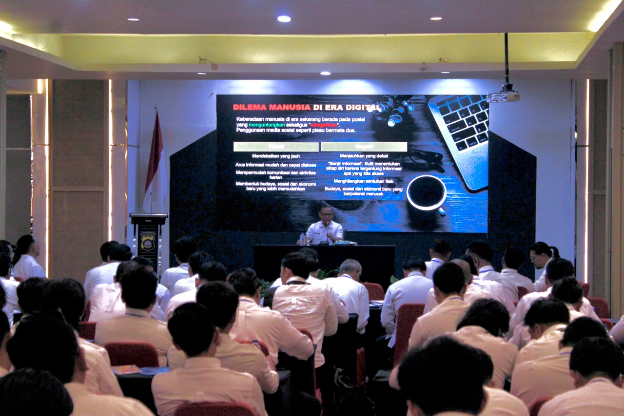  Kadis Kominfotik Pemateri Literasi Digital di Rakornis Intel Polda Gorontalo