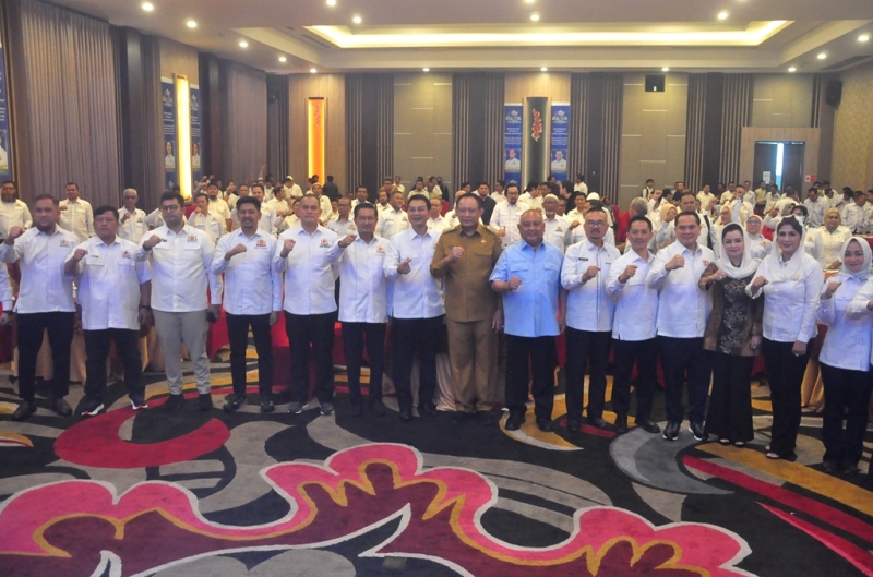  Gubernur Gusnar Buka Musprov V Kadin Gorontalo