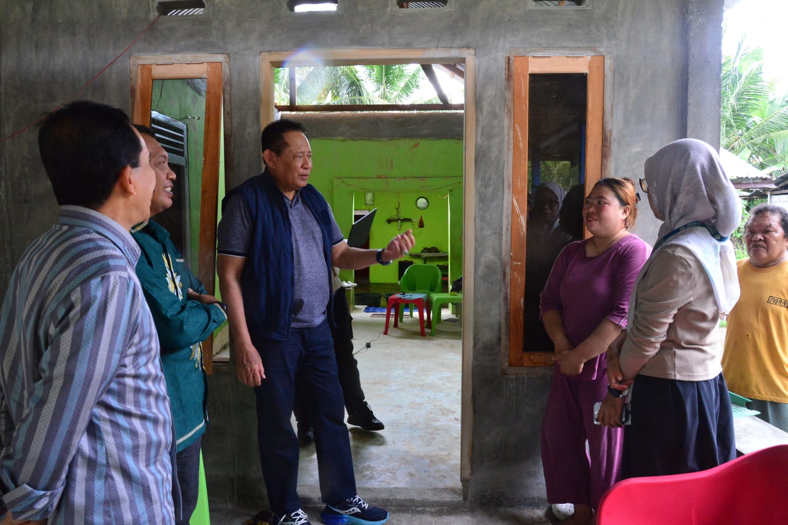  Hujan di Taludaa, Gusnar Tinjau BSPS
