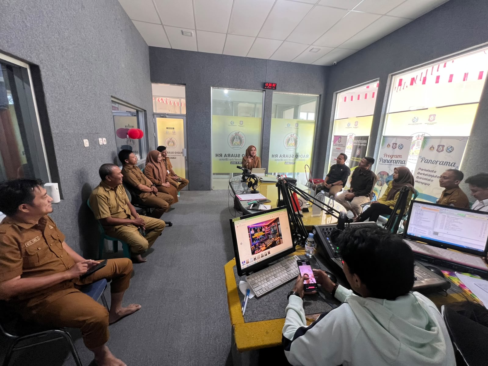 Kabid PISKP Diskominfotik Gagas Transformasi Radio Suara Rakyat Hulondalo