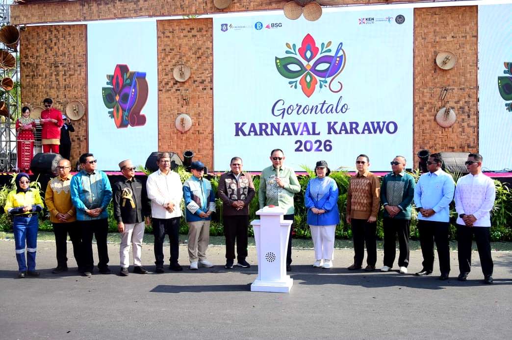  Gubernur Gusnar Canangkan GoHM pada Gorontalo Karnaval Karawo